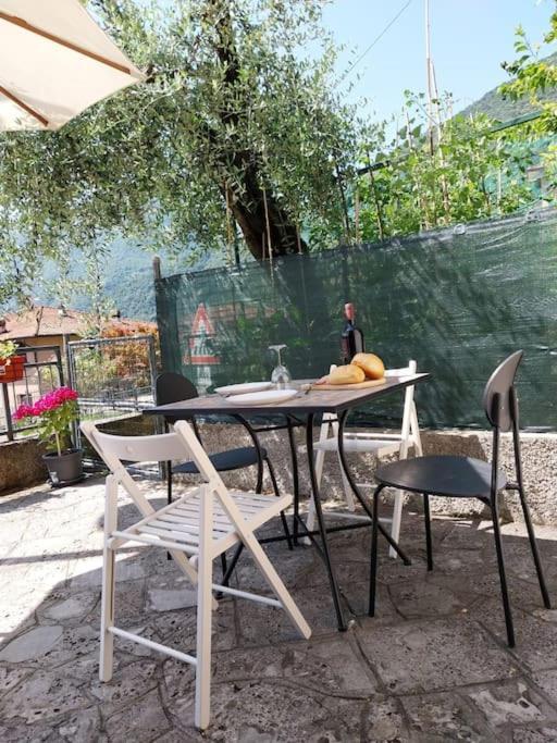 Appartement Casa Elly à Riva di Solto Extérieur photo